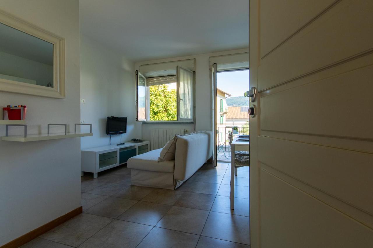Cozy Apartment Mati Lago Maggiore Вербания Екстериор снимка