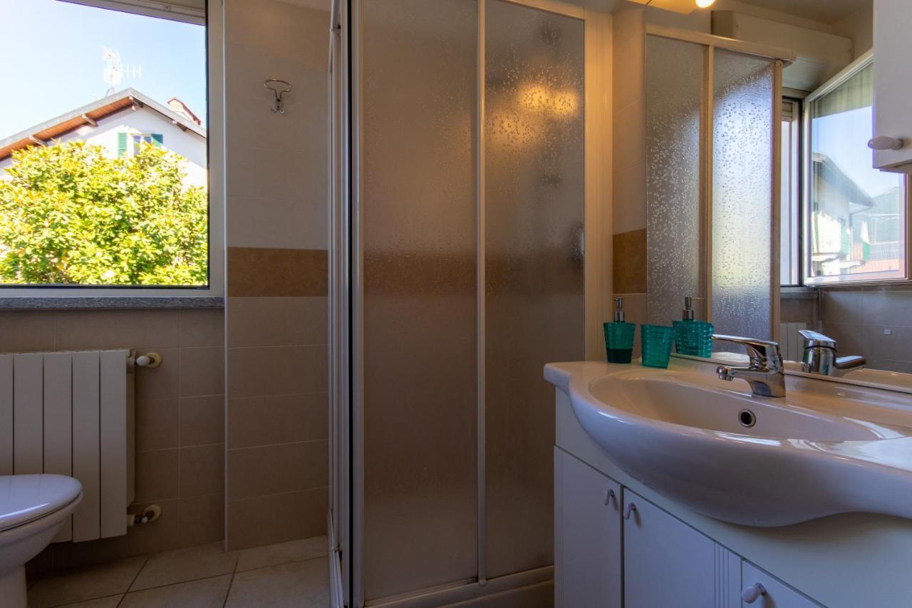 Cozy Apartment Mati Lago Maggiore Вербания Екстериор снимка