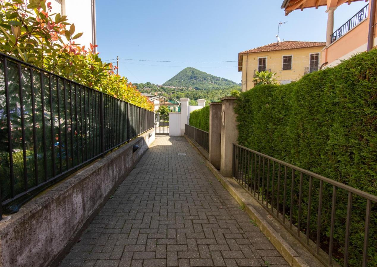 Cozy Apartment Mati Lago Maggiore Вербания Екстериор снимка